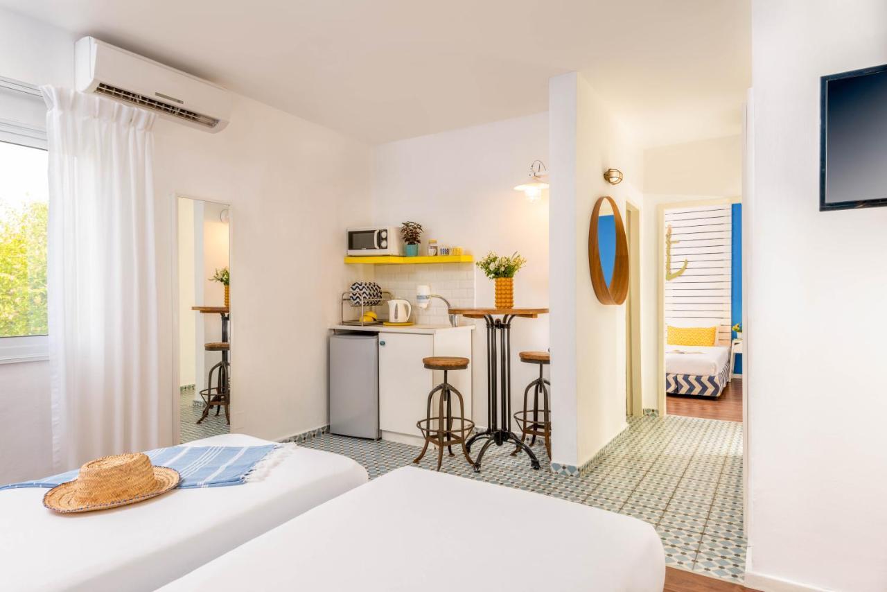 Travel Hotel Gesher Haziv Buitenkant foto