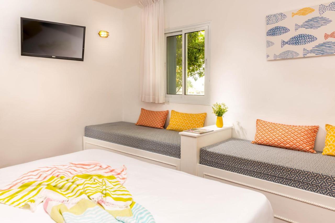 Travel Hotel Gesher Haziv Buitenkant foto