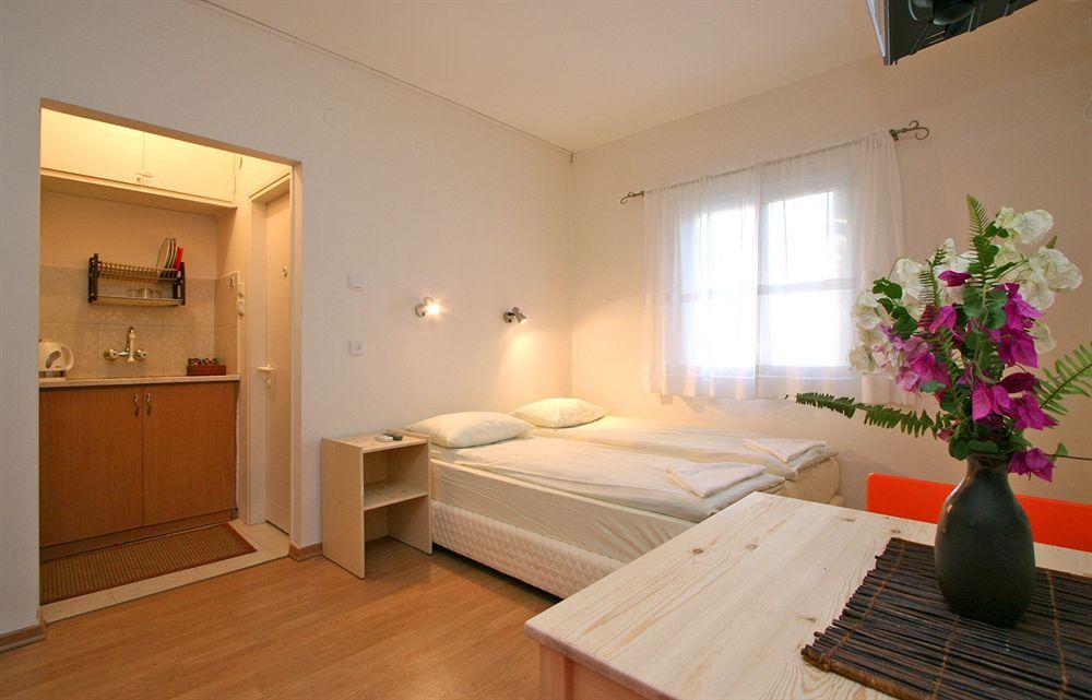 Travel Hotel Gesher Haziv Buitenkant foto