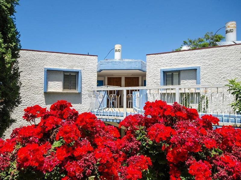 Travel Hotel Gesher Haziv Buitenkant foto