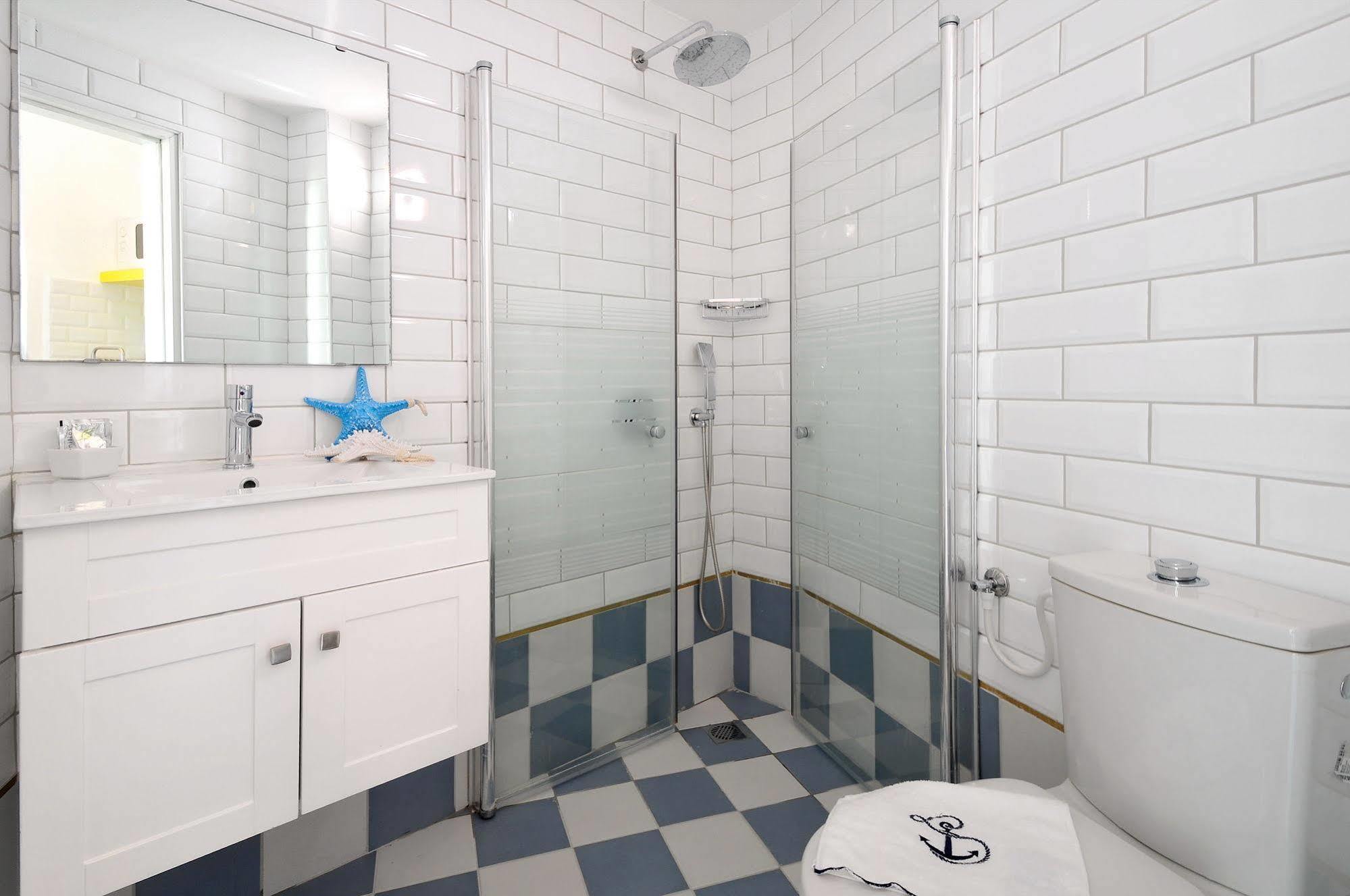 Travel Hotel Gesher Haziv Buitenkant foto