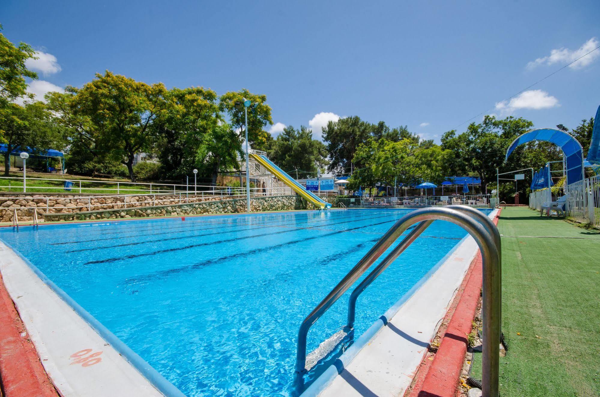 Travel Hotel Gesher Haziv Buitenkant foto